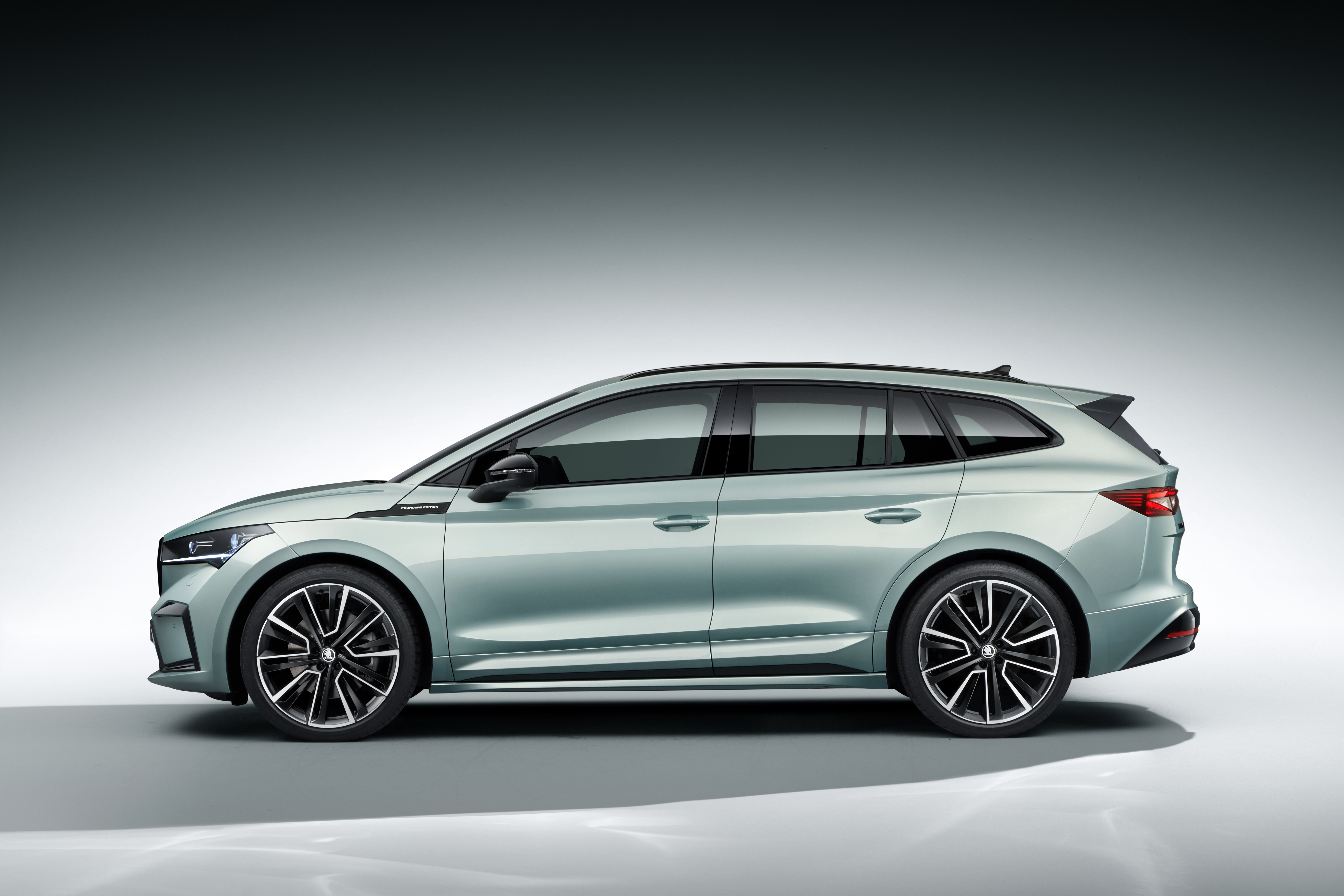 SKODA ENYAQ IV ESTATE 150kW 80 Sportline 82kWh 5dr Auto [125kW]